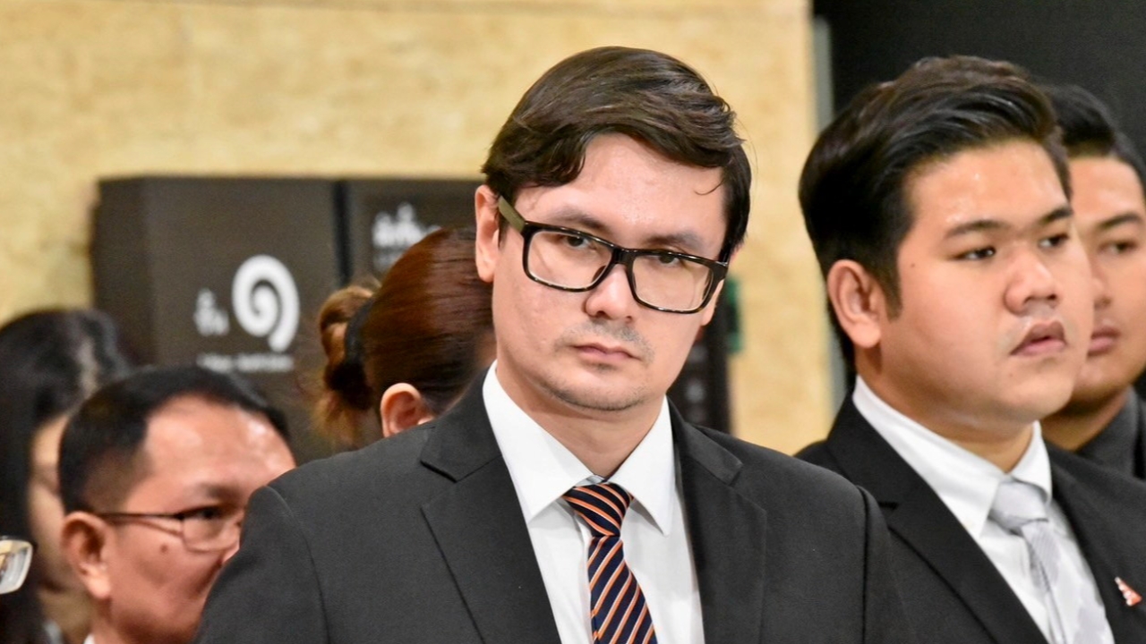 "โรม" ยัน ก้าวไกลไม่ล้มล้างการปกครอง เคารพประชาธิปไตย ไร้หารือย้าย-ตั้งพรรคใหม่