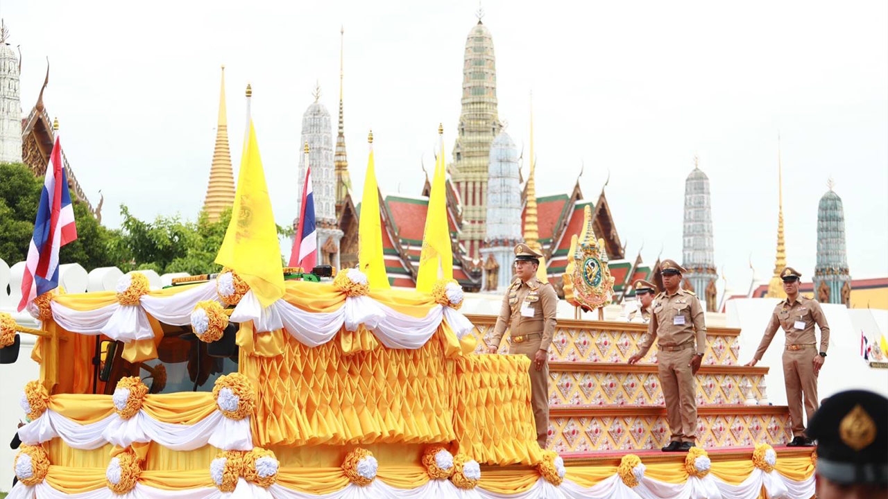 มท. ฝึกซ้อมขบวนเกียรติยศเชิญน้ำพระพุทธมนต์ศักดิ์สิทธิ์ เนื่องในพระราชพิธีมหามงคลฯ