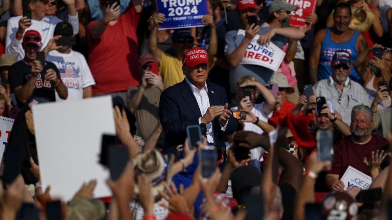 ทรัมป์เรียกร้องชาวอเมริกันให้สามัคคี หลังถูกลอบยิงได้รับบาดเจ็บ