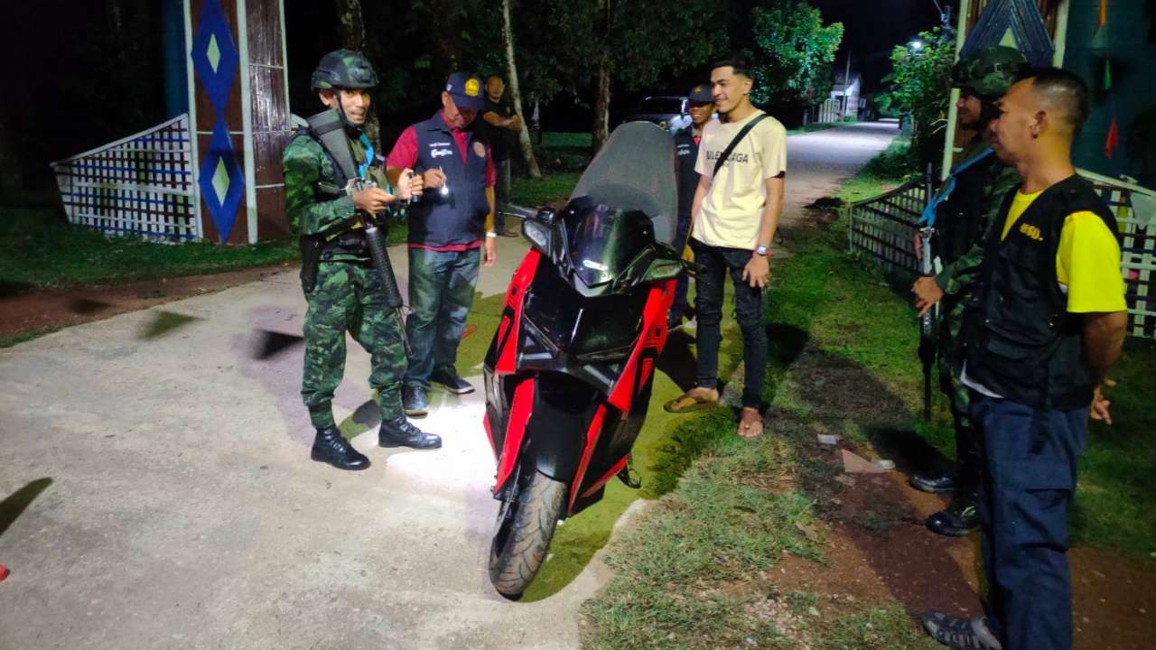 มทภ.4 ขันนอตทหาร จชต.เปิดแผนเฝ้าระวัง หลังคนร้ายเข้าปล้นปืนชุด ชรบ.