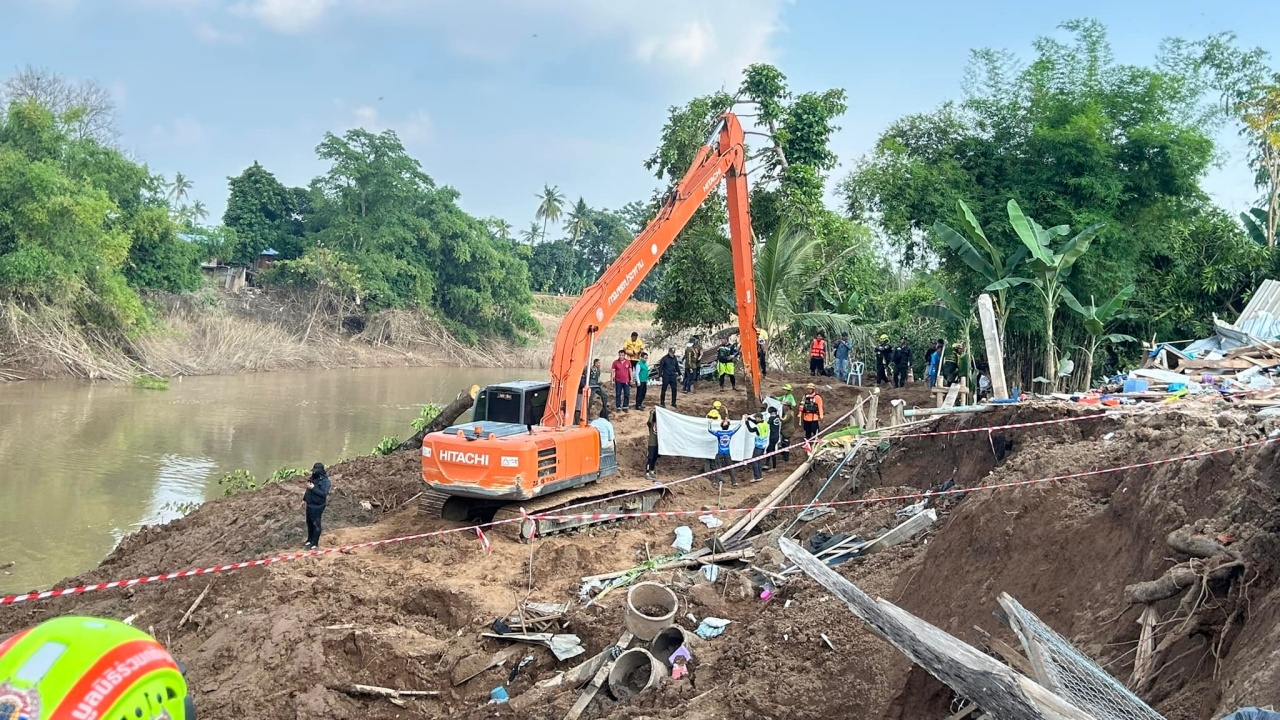 พบแล้ว ร่าง "น้องจุ๋ย" เด็กวัย 10 ขวบ สูญหายจากเหตุบ้านถล่มลงแม่น้ำยม