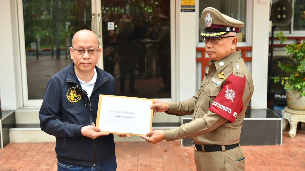 “Expert calls for strict action against Huai Khwang police chief”