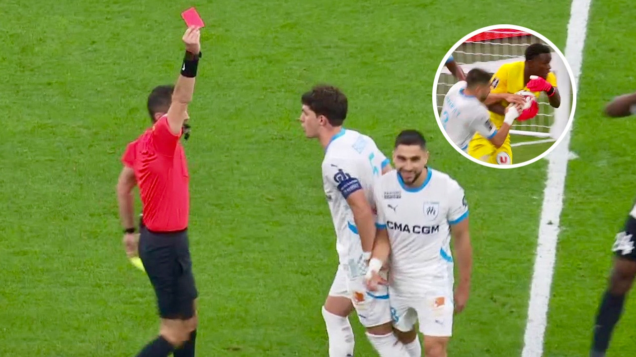 ไม่มีสลด "โมเปย์" แข้ง "มาร์กเซย" เดินหัวเราะออกจากสนาม หลังโดน 2 ใบเหลืองห่างกัน 3 นาที (คลิป)