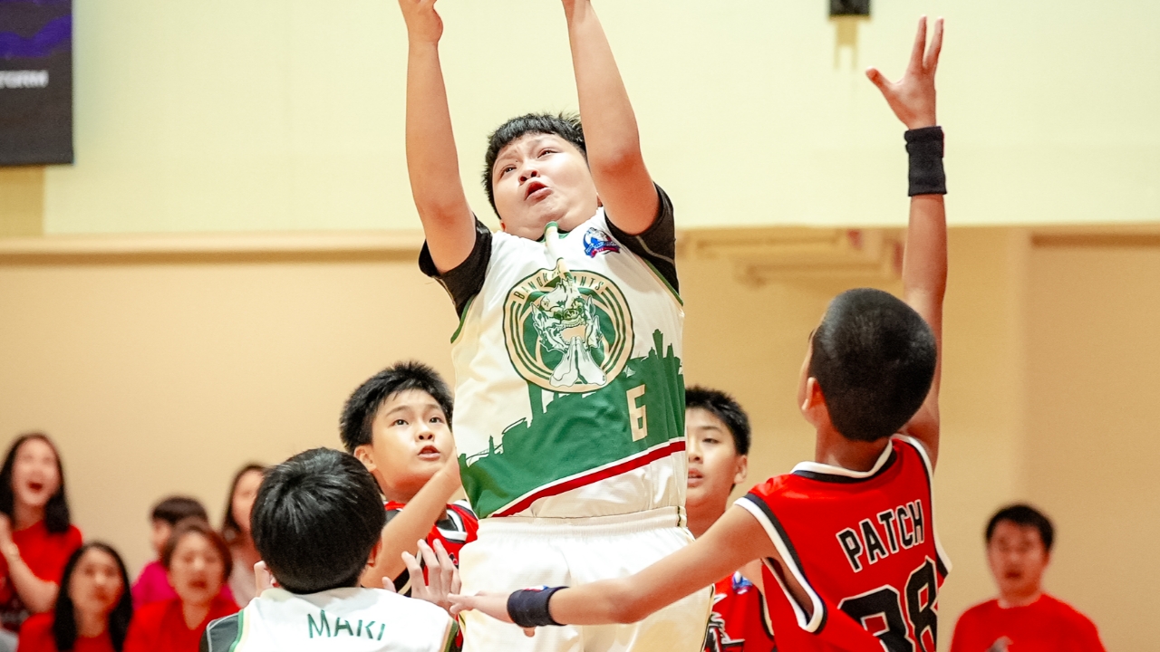 pg slot สีชมพู ผลการแข่งขันบาสเกตบอลเยาวชน "YBL Thailand" เกมที่ 3 มี 1 คู่ถล่มขาดลอย