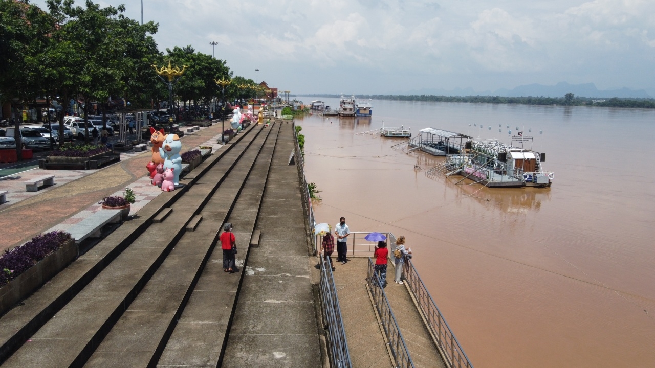 น้ำโขงนครพนมลด เปิดเรือสำราญกระตุ้นท่องเที่ยว