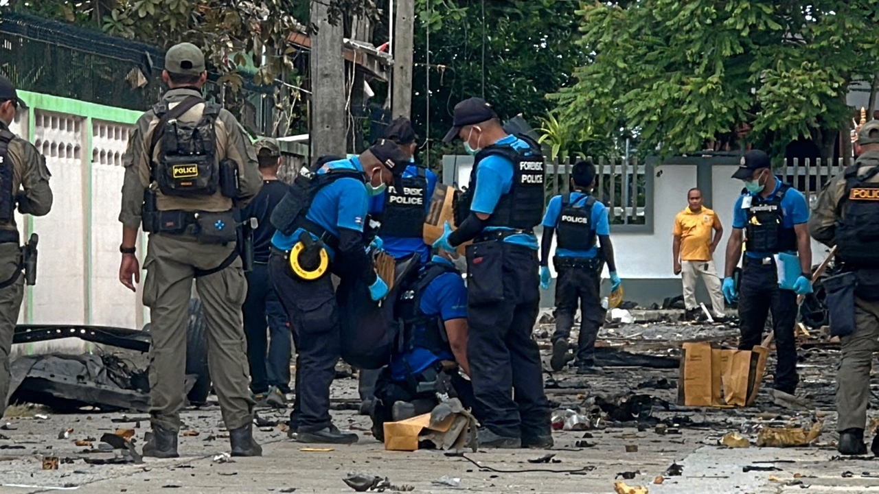 Explosion rocks the city of Bangkok