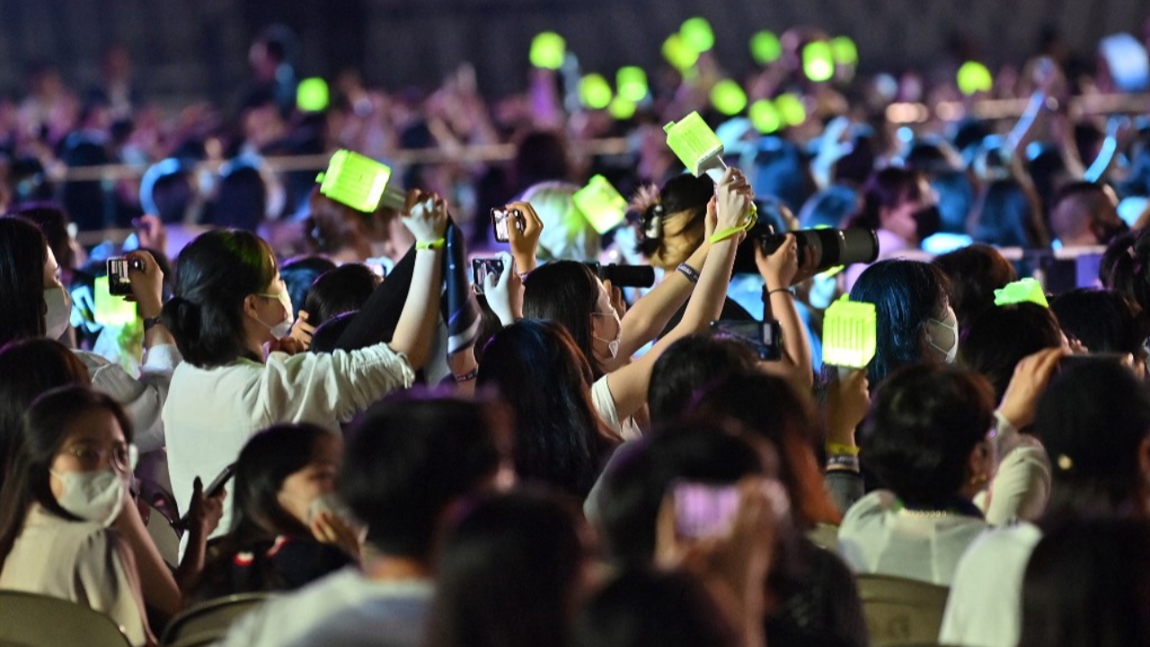 จีนลงดาบผู้มีพฤติกรรมแฟนคลับ ก่อความวุ่นวายกว่า 1,000 ราย