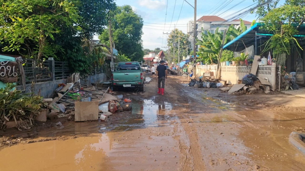 ไฟเขียวงบกลาง 3,045 ล้าน ช่วยน้ำท่วม นายกฯ สั่งเกาะติดสถานการณ์น้ำรายชั่วโมง