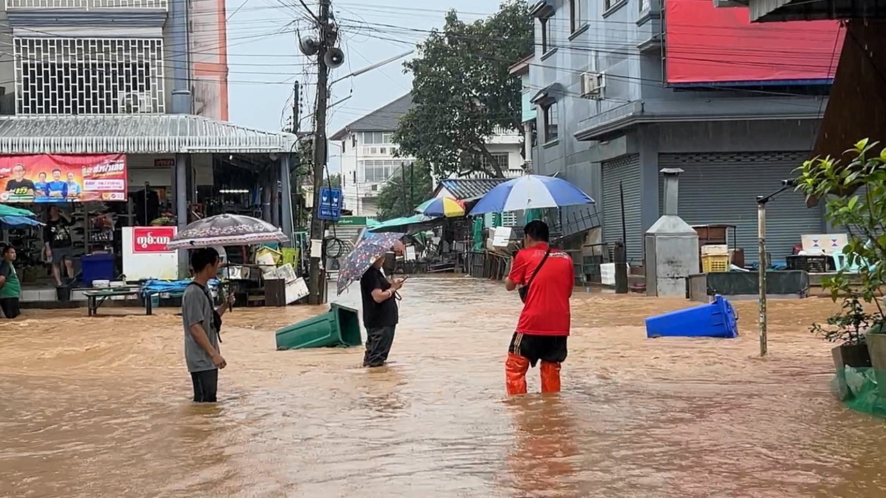 แบงก์รัฐระดมช่วยคนน้ำท่วม พักต้น-ลดดอก-เลื่อนชำระหนี้