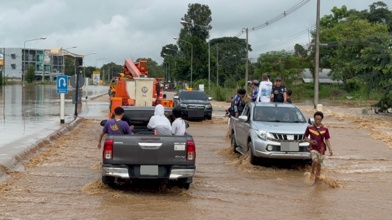 อัปเดตเส้นทางไป "เชียงราย" ถนนผ่านไม่ได้ 5 แห่ง "บขส." แจ้งคืนตั๋ว