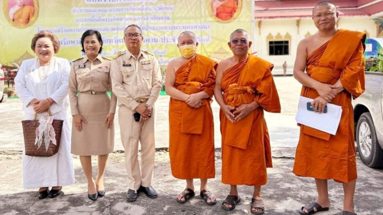 คณะกรรมการหมู่บ้านรักษาศีล 5 ลงพื้นที่ติดตามโครงการสร้างความปรองดองสมานฉันท์