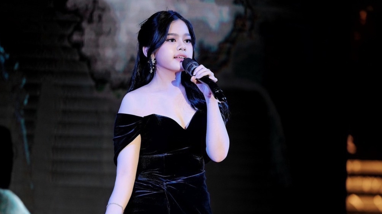 เปิดวาร์ป อิมมี่ อิณญาฏา ดาวรุ่ง แจ้งเกิดสุดปังแห่งปี ในรถทัวร์วีไอผี 5