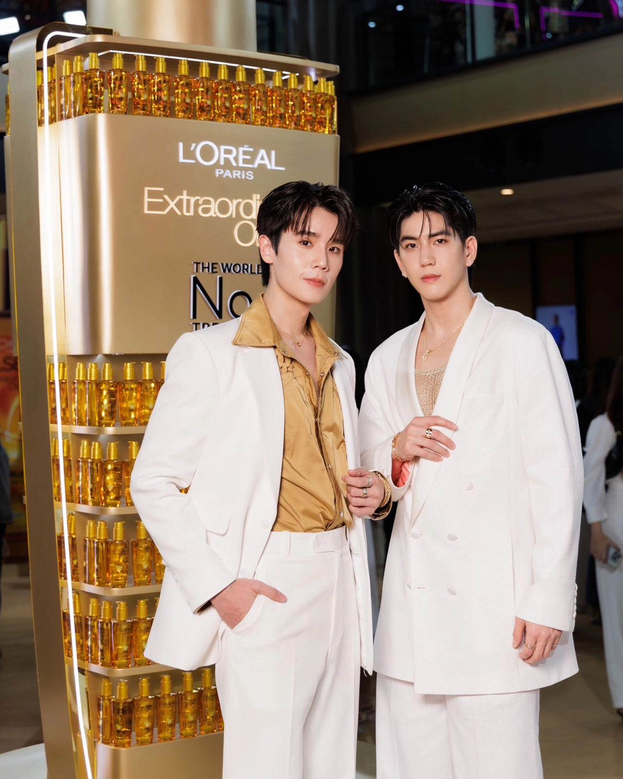 สวยสะกด! ฮันโซฮี ลัดฟ้ามางาน L’Oreal Paris Elseve Extraordinary Oil