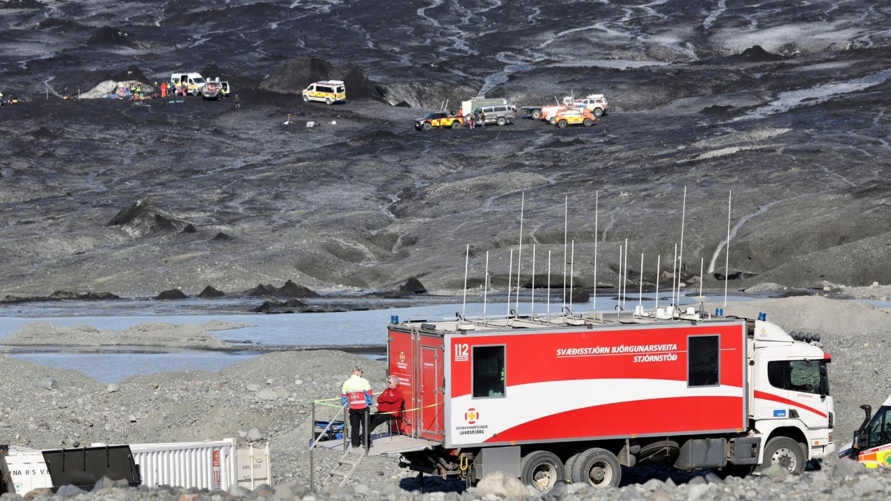 Iceland ice cave collapse: Tourist crushed to death, rescuers race against time to find two more missing 