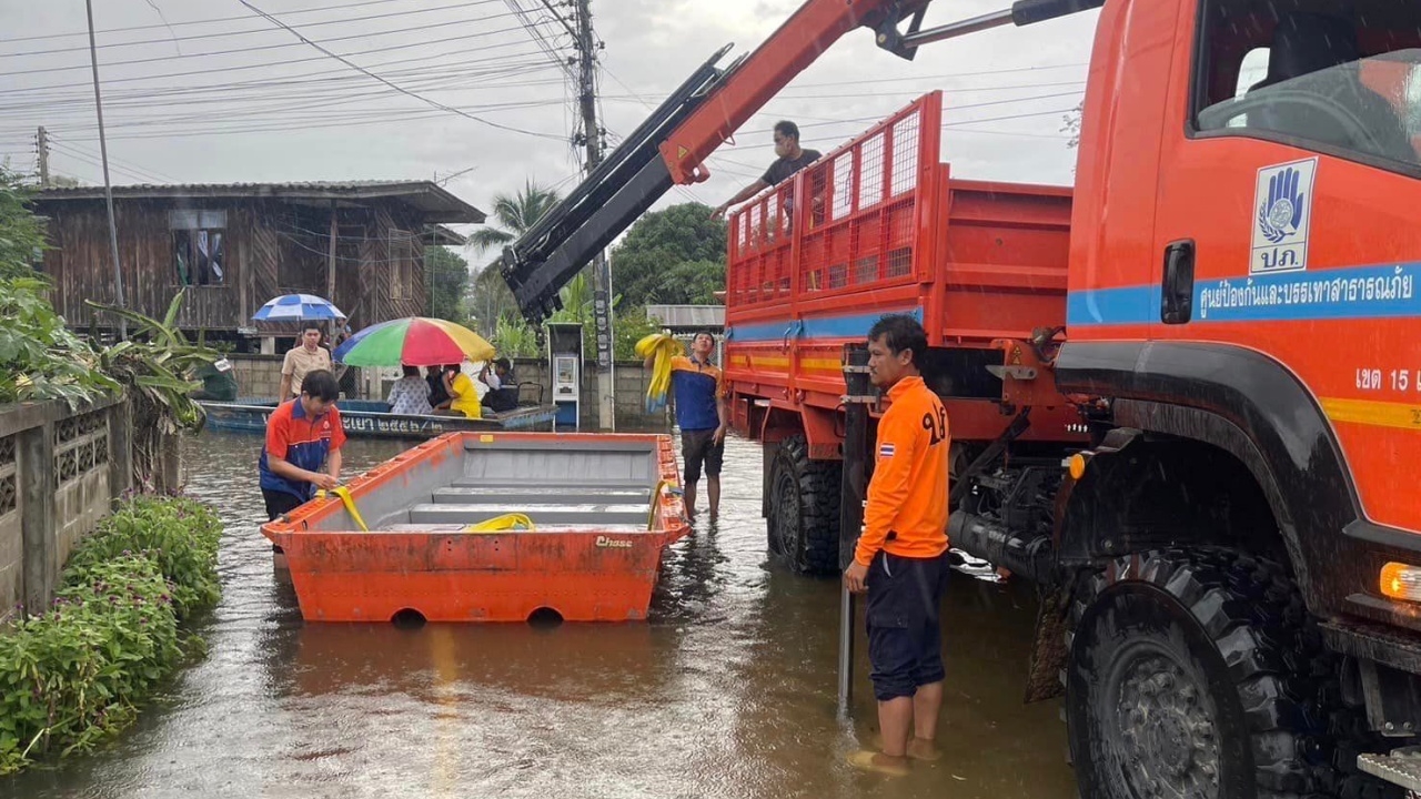 อัปเดตสถานการณ์ "น้ำท่วม" ใน 6 จังหวัด ปภ.เร่งประสานพื้นที่ช่วยเหลือประชาชน