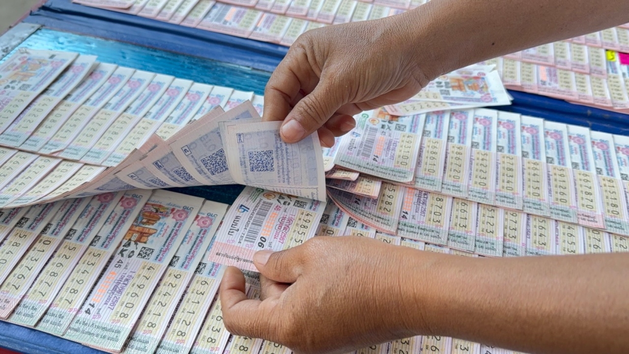 เลขเด็ดเชียงใหม่มาแล้ว แม่ค้าบอก "เลขดัง" หวยสัญจร 1/12/67 ขายดีจนเกลี้ยงแผง