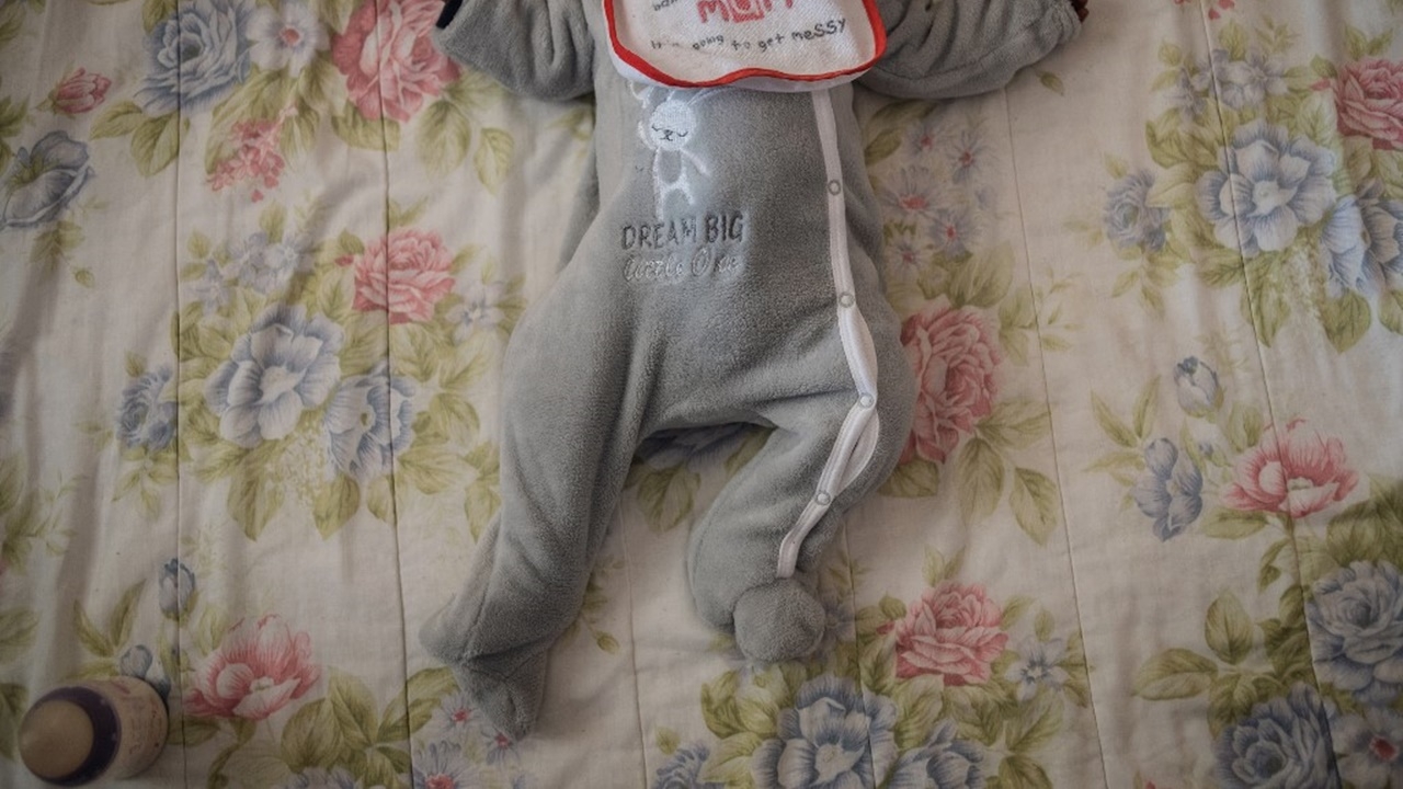 ศาลอังกฤษจำคุก 7 ปีครึ่ง แม่ซ่อนลูกในลิ้นชักใต้เตียงไม่ให้แฟนรู้นาน 3 ปี