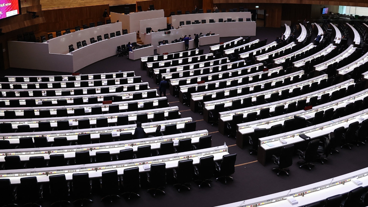 พท. ชงแก้กฎหมาย ให้อำนาจ ครม. ตั้งนายพล ตีกรอบห้ามทหารยึดอำนาจ-ก่อกบฏ