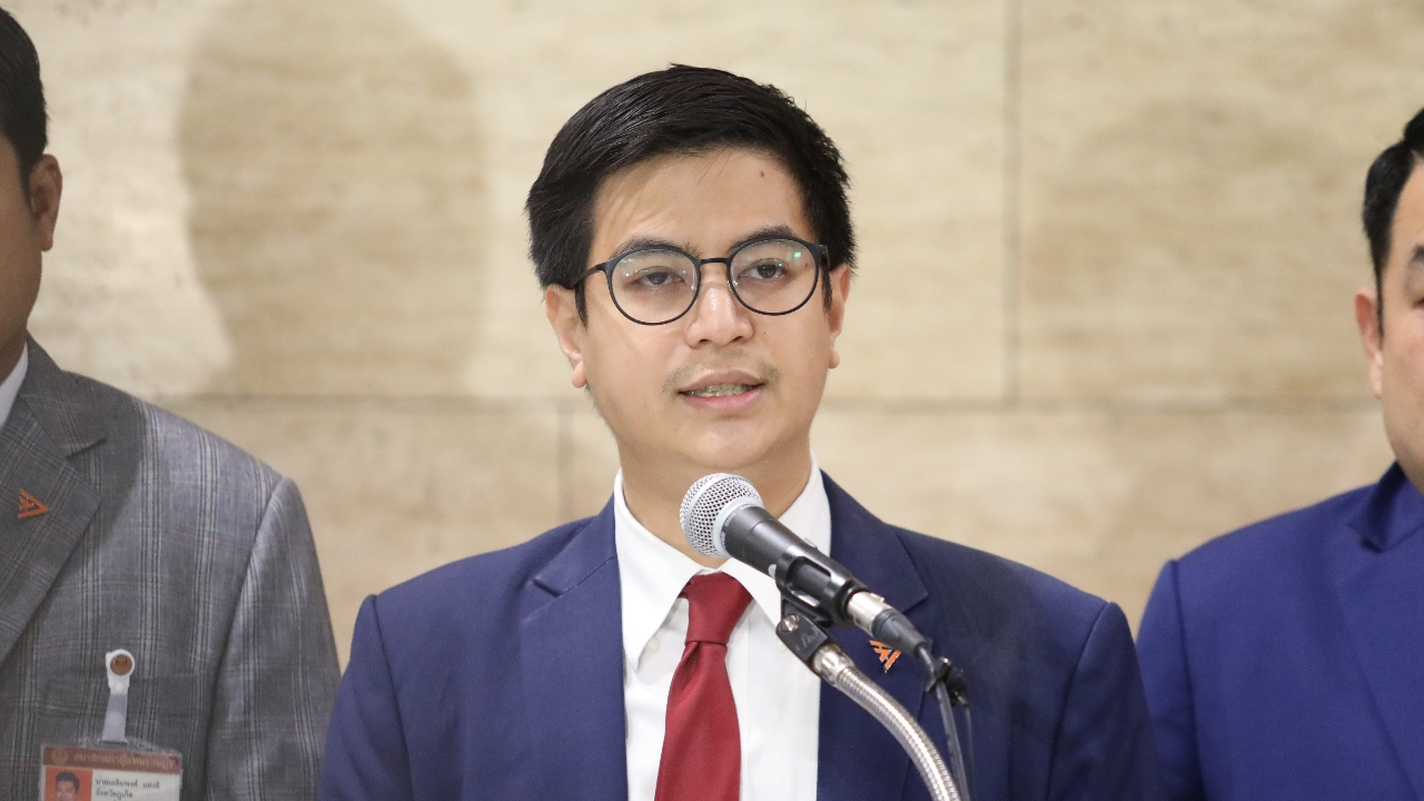 “ไอติม” เผย 2 วิป กำลังถกหาทางให้ นายกฯ มาตอบกระทู้สดหลังแถลงผลงานรัฐบาล