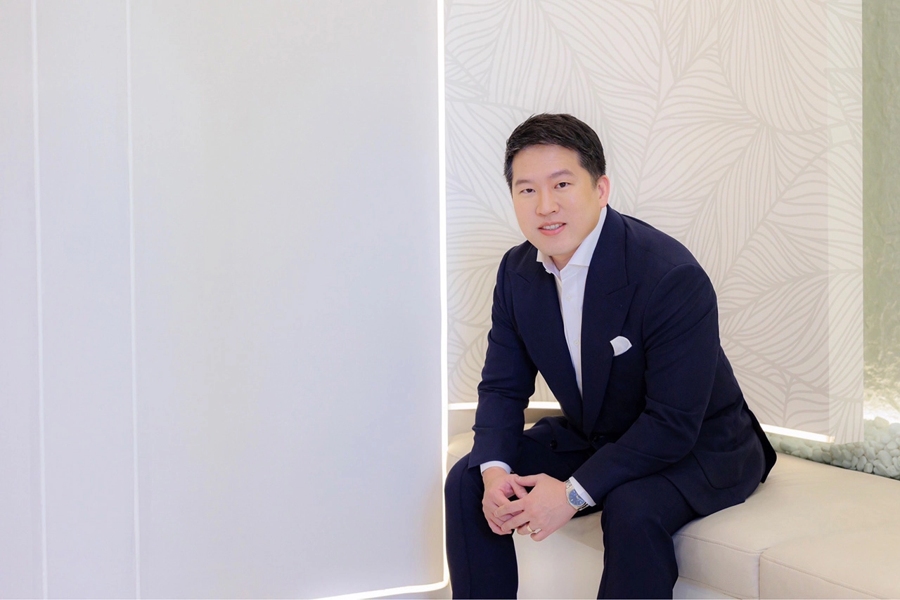 รู้จักคุณหมอวีรกานต์ EMMA CLINIC ศัลยแพทย์ตกแต่งเทคนิคจมูกโอเพ่นกระดูกซี่โครง
