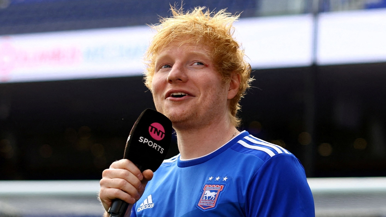 ผิดไปแล้ว “เอ็ด ชีแรน” ร่ายยาวขอโทษ “อโมริม” ปมแย่งซีนหลังเกม “อิปสวิช-แมนยูฯ”