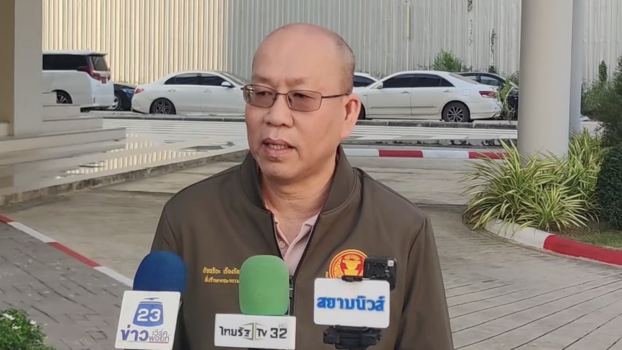 “อัจฉริยะชี้ ‘ทนายตั้ม’ เตรียมหนี ขู่พยาน รอรับกรรม”[embed]https://www.youtube.com/watch?v=KBJSJ1GEGB0[/embed]