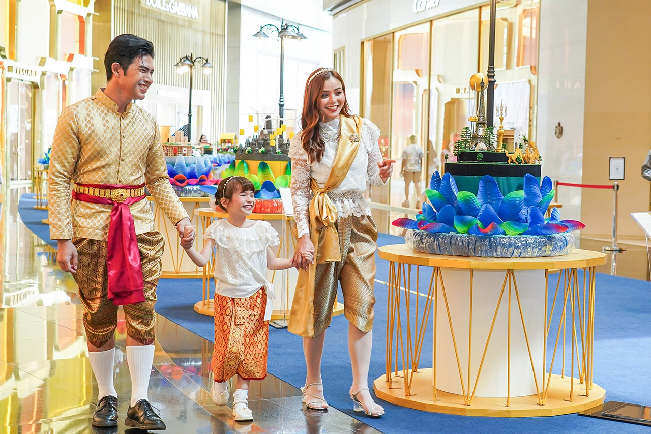 ไอคอนสยาม สร้างมหาปรากฏการณ์ “ICONSIAM THAICONIC LOY KRATHONG”