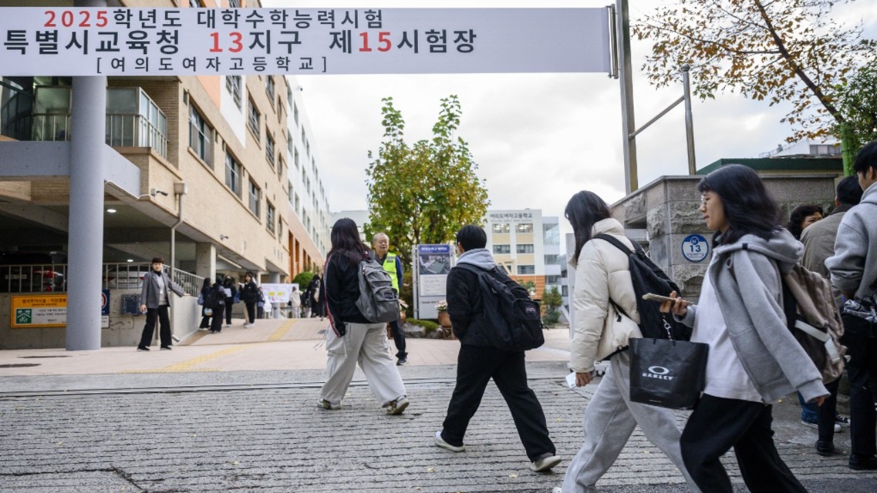 นร.เกาหลีใต้กว่า 5 แสนคนเข้าสอบซูนึง  ปีนี้ตัวเลขเด็กเข้าสอบสูงสุดเป็นประวัติการณ์