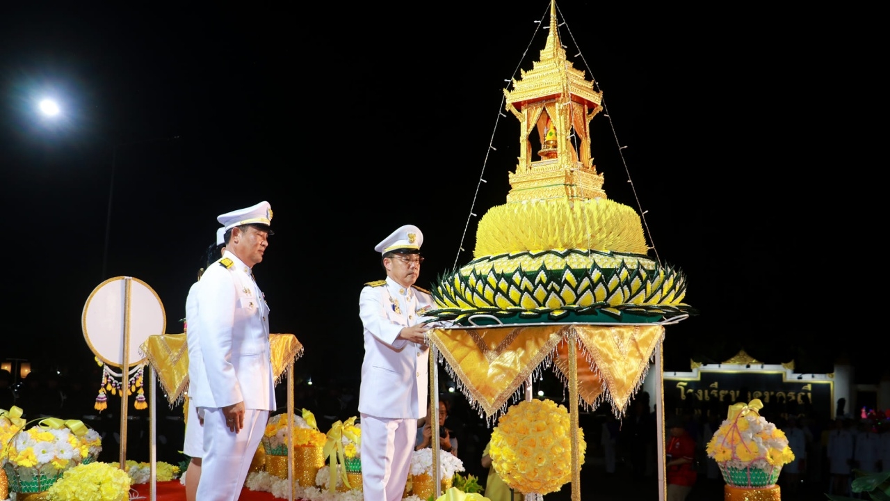 ชาวสุโขทัยปลื้มปิติ รับไฟพระฤกษ์ และพระประทีปพระราชทาน งานลอยกระทง 67