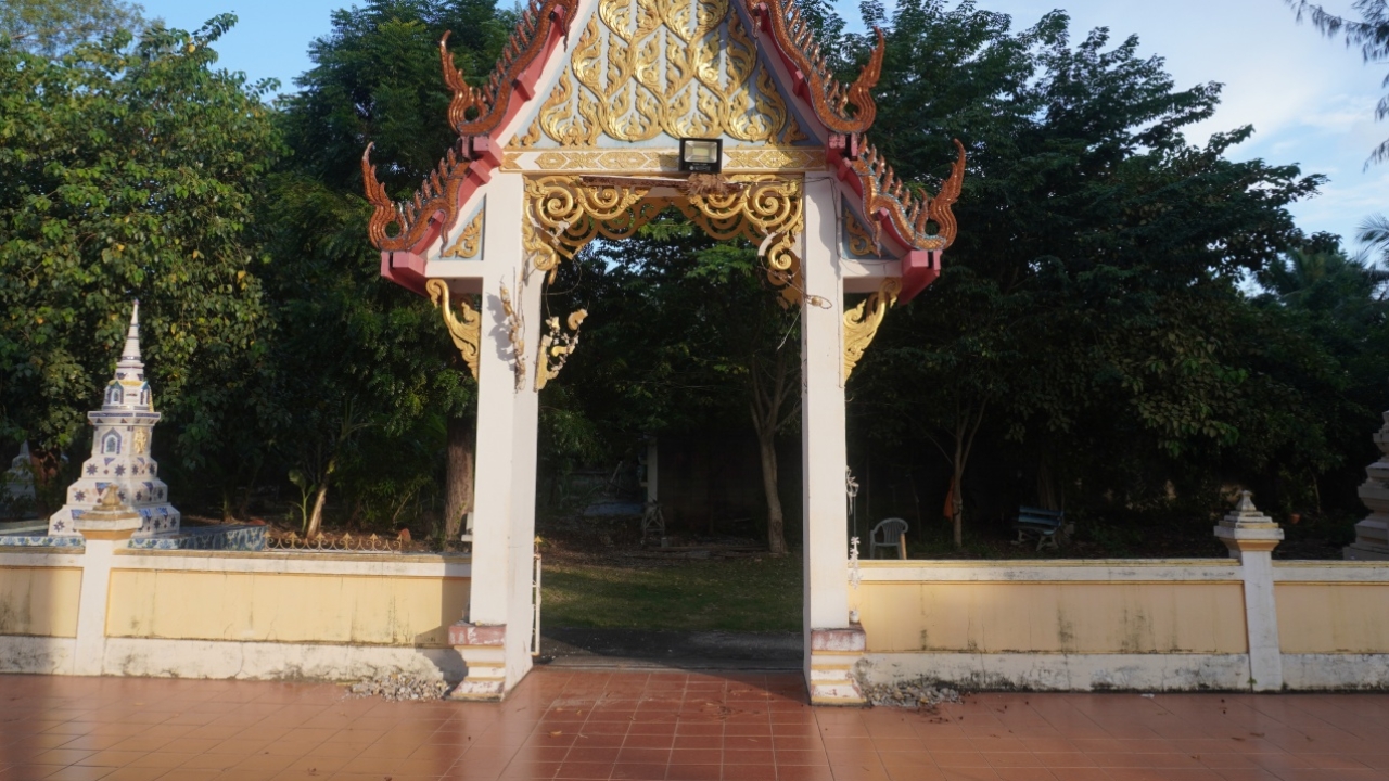 ญาติพระบวชใหม่แจงสาเหตุ ยันไม่ได้ทุบซุ้มประตูโบสถ์ ยินดีซ่อมให้ใหม่