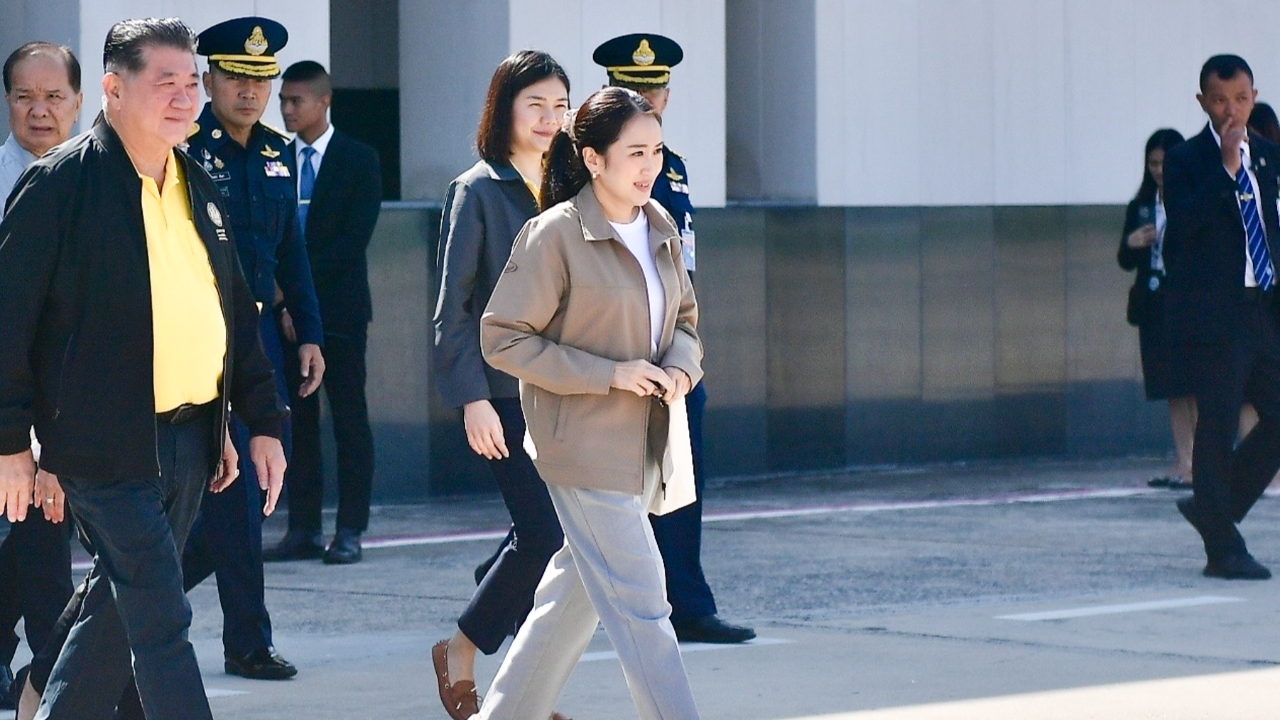 “นายกฯ อิ๊งค์” หน้าตาสดใส ฟิตลงพื้นที่ร้อยเอ็ดแม้เสียงยังแหบ เผยยังไม่ค่อยมีเสียง