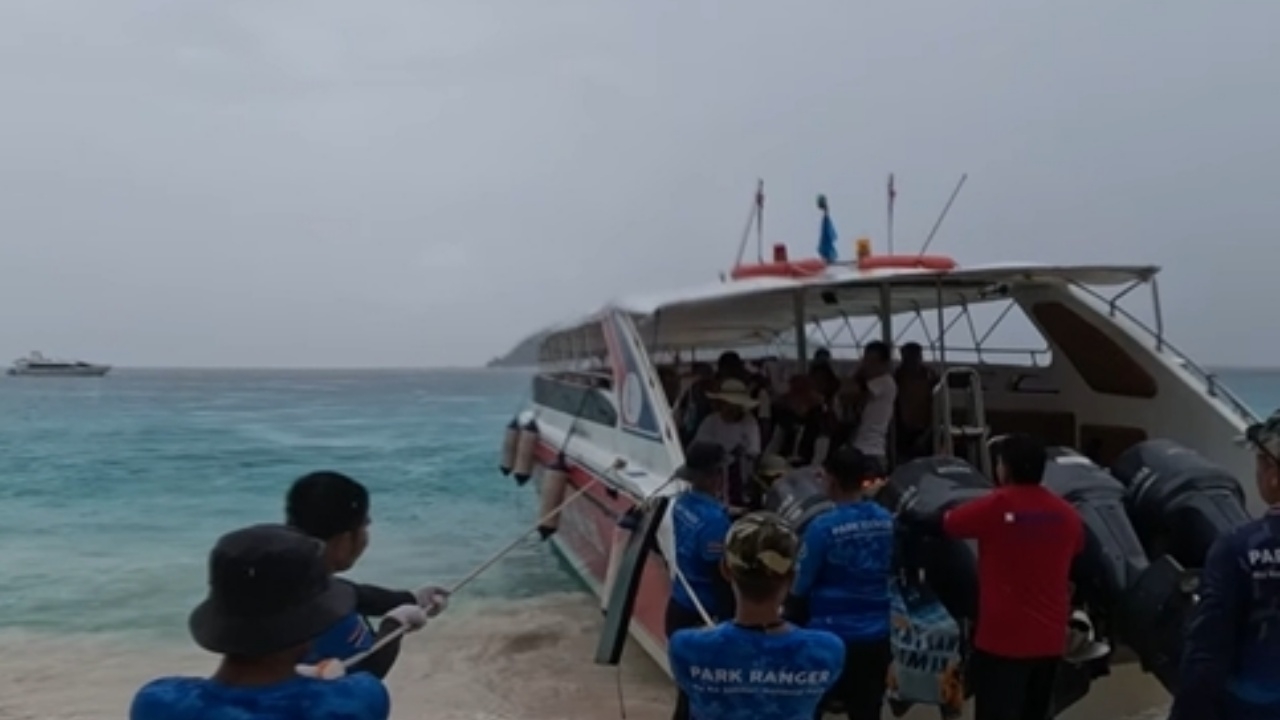 อุทยานฯ หมู่เกาะสิมิลัน ออกประกาศให้ระมัดระวังการเดินเรือ จากอากาศแปรปรวน