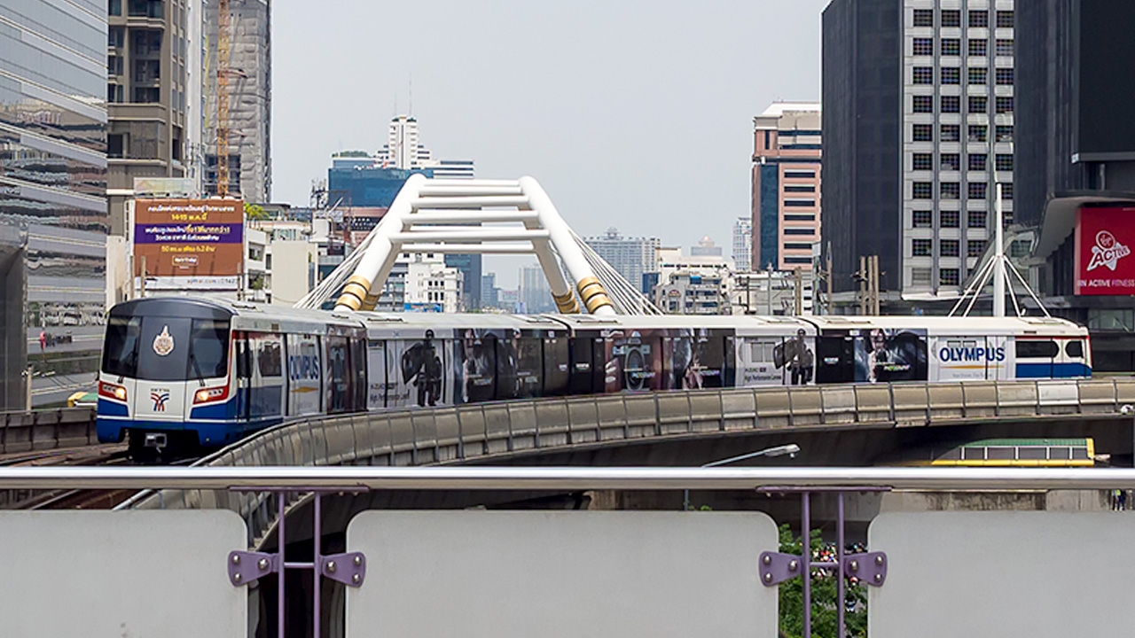 ตั้งงบ 2 แสนล้านซื้อคืนรถไฟฟ้า “อิ๊งค์” สั่งสายฟ้าฟาดเร่งทุกสาย 20 บาท