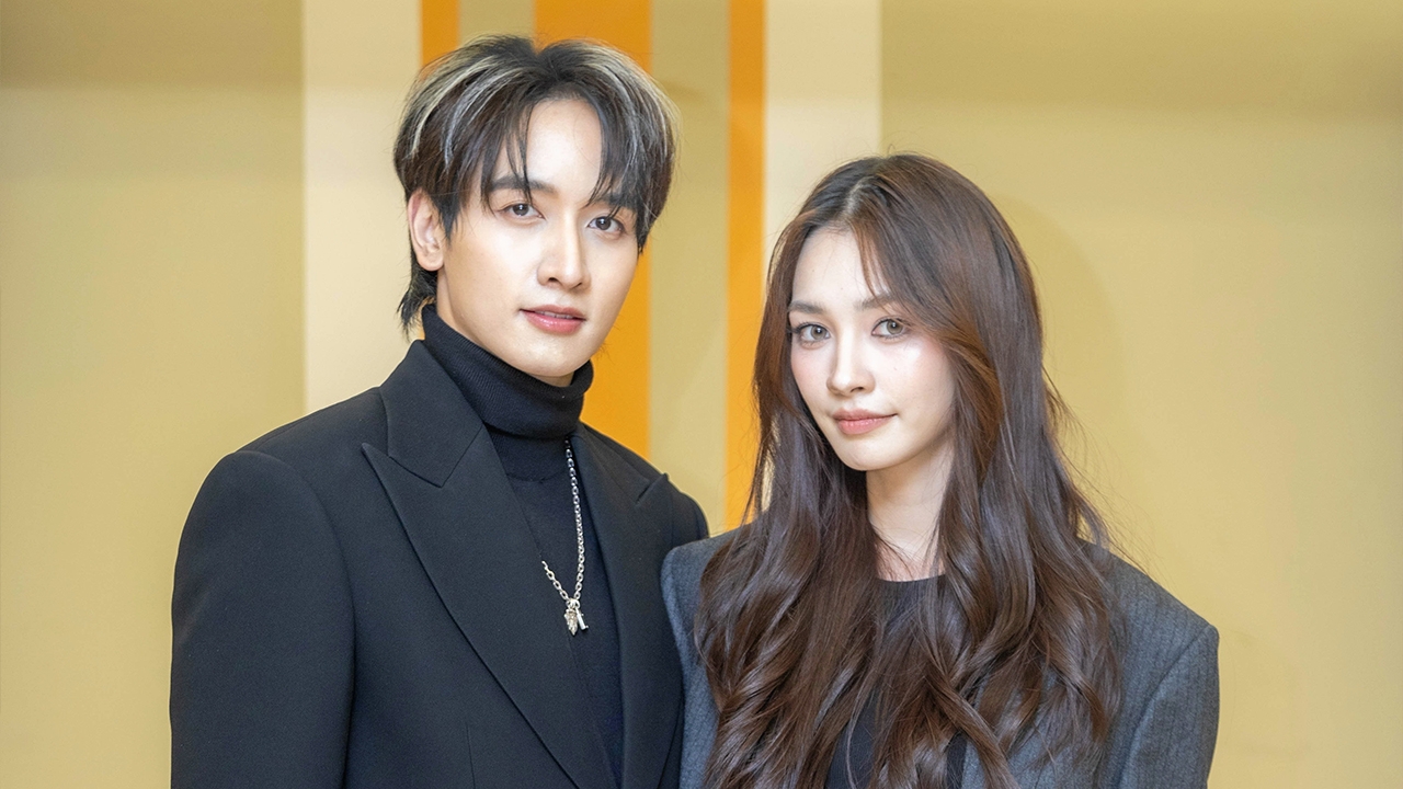 “กองทัพ พีค-มิ้นท์” โชว์ซีนหวานจับมืออุ่นเครื่อง แฟนมีตคู่ครั้งแรก