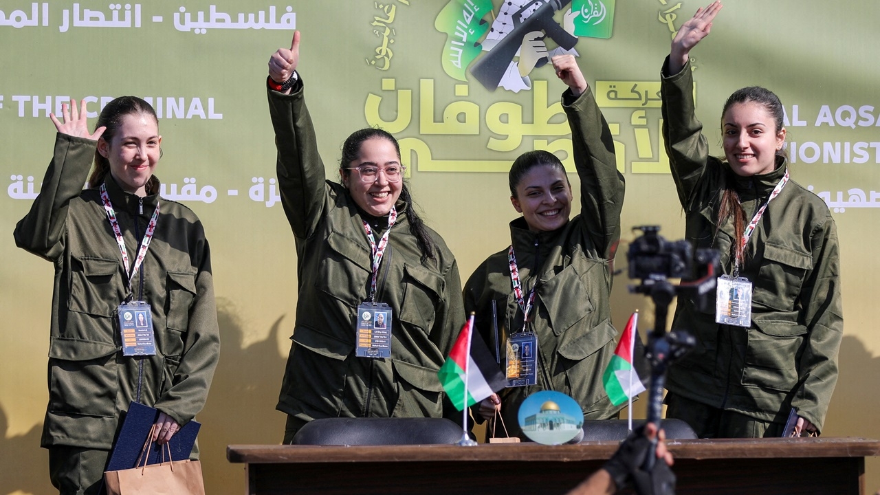 ฮามาสปล่อยตัวประกันอีก 4 คน แต่ไม่ปล่อยพลเรือนหญิง อ้างเกิดปัญหา