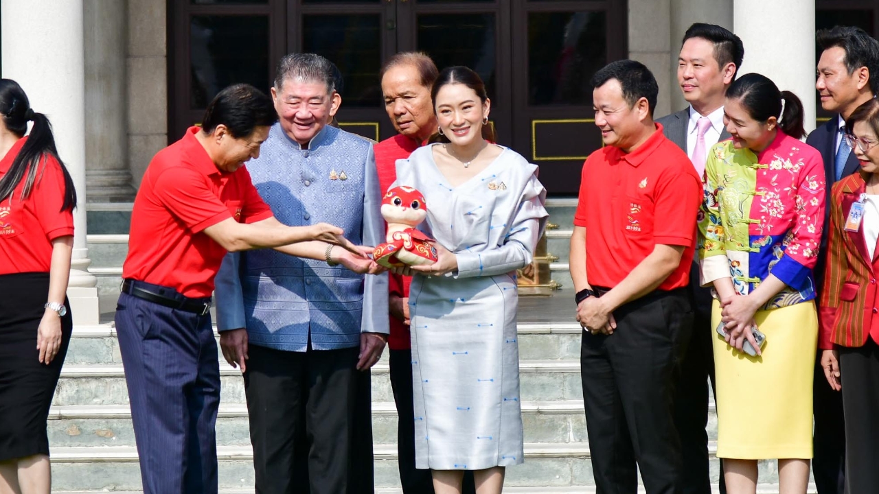 นายกฯ ประชาสัมพันธ์เทศกาลตรุษจีน 68-บริจาคซื้อดอกป๊อปปี้ช่วยทหารผ่านศึก