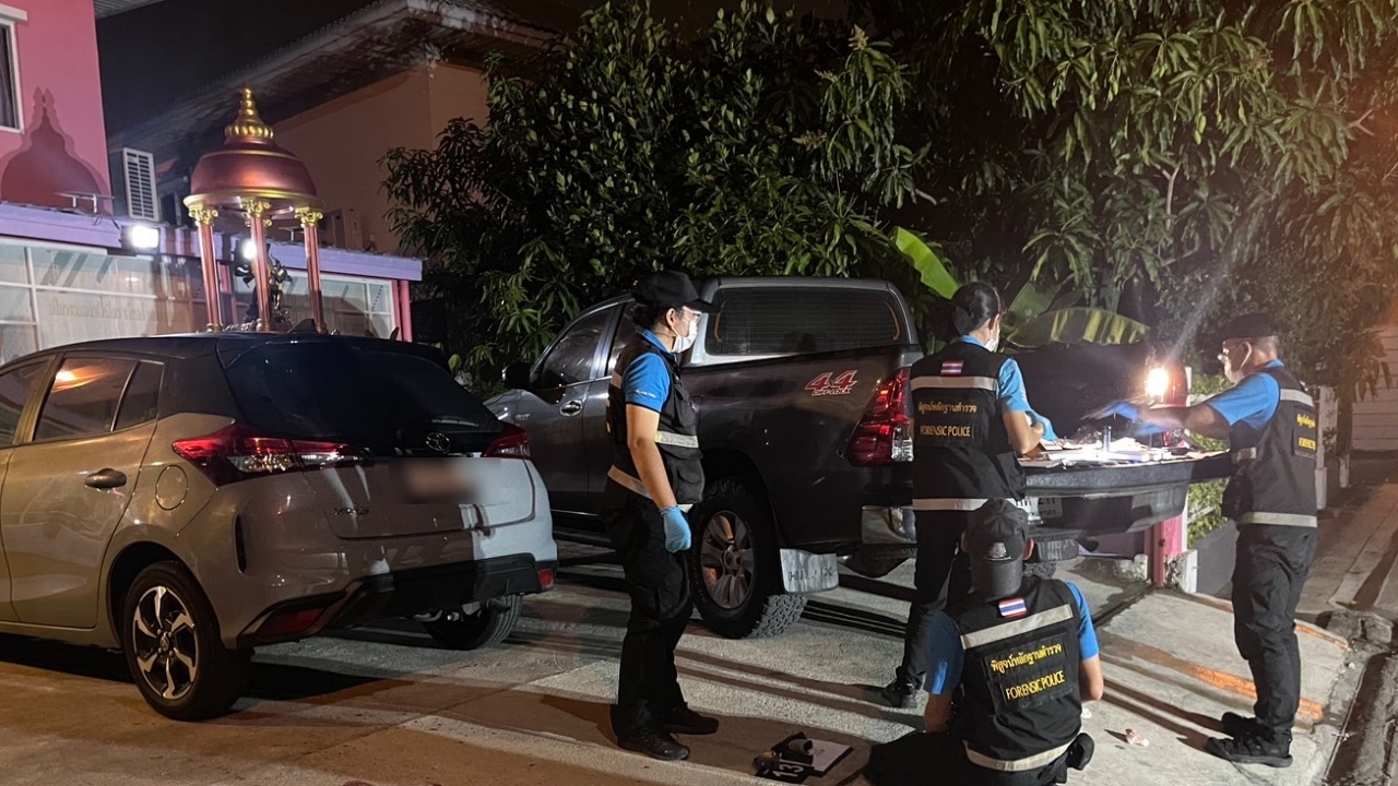 ผัวเก่า เห็นอดีตคนรักมากับแฟนใหม่ ถือปืนปรี่เข้าไปหา ก่อนถูกยิงสวนดับ