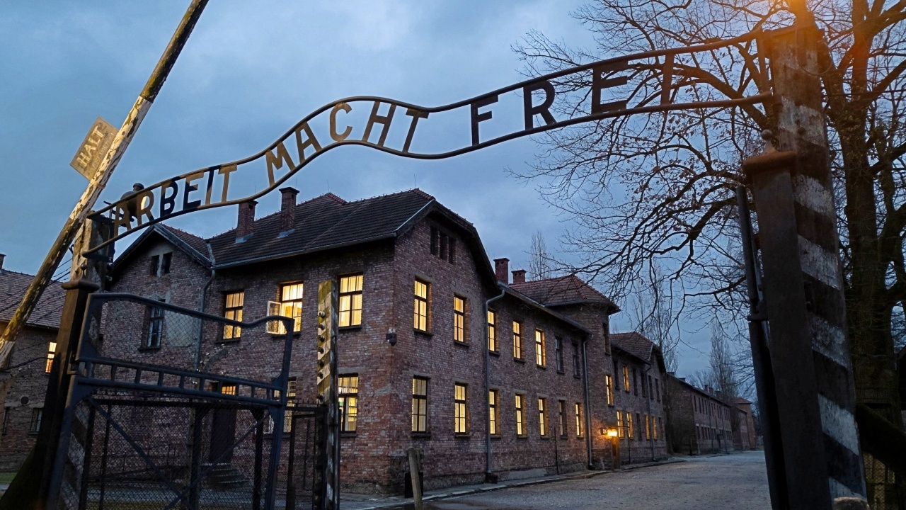 ผู้รอดชีวิตเตรียมรำลึก 80 ปี การปลดปล่อยค่ายนรกนาซี "เอาชวิทซ์"