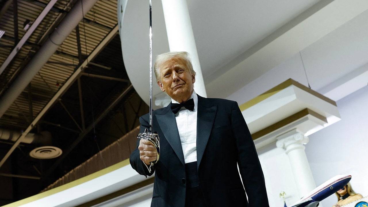 รบ.ทรัมป์สั่ง จนท.รัฐแผนก DEI หยุดงานทุกคน รอวันเลิกจ้าง