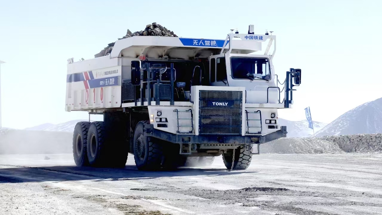 รถบรรทุกเหมืองไร้คนขับ ติด 'เซ็นเซอร์หู-ดวงตา' ลุยงาน 24 ชั่วโมงในจีน