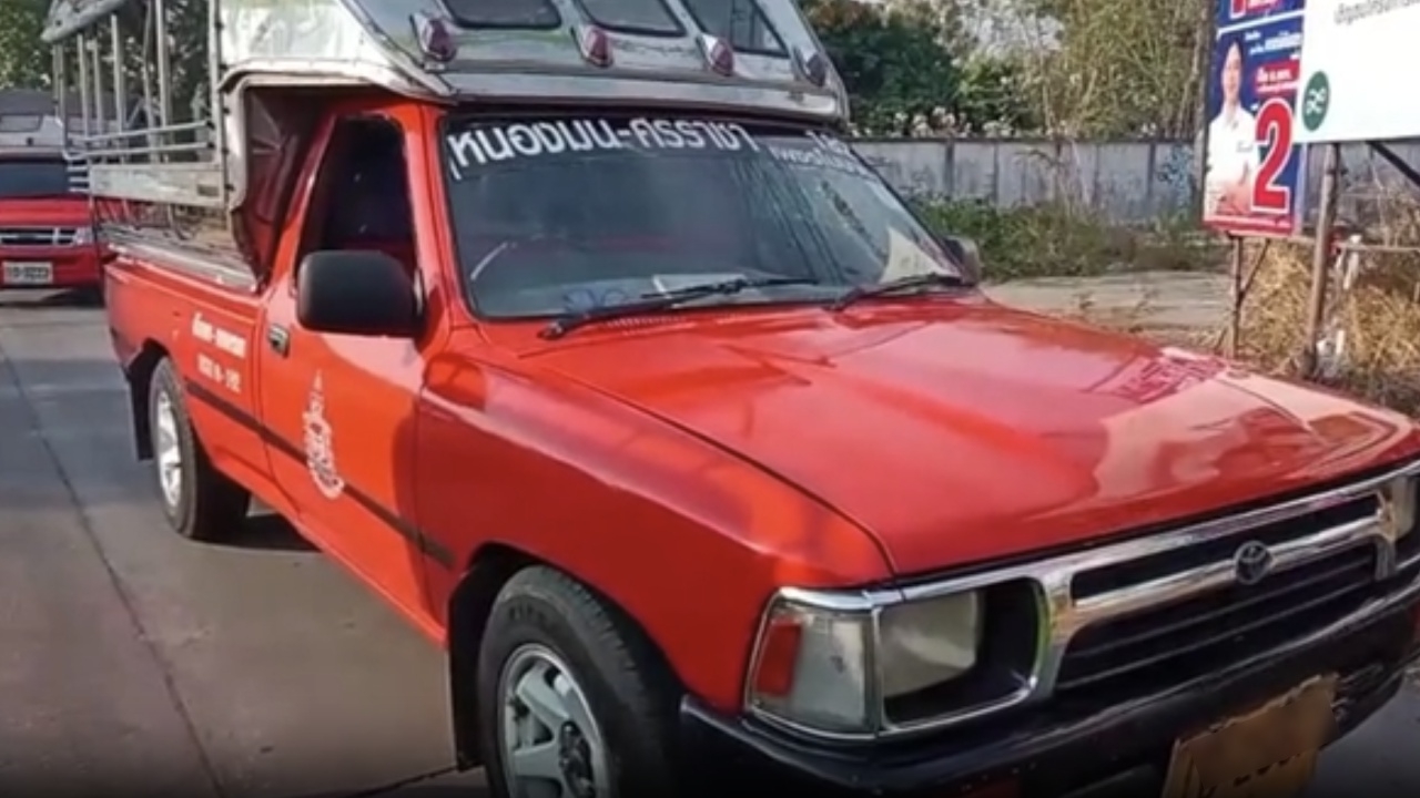 สองแถวชลบุรีเดือด โชเฟอร์รุ่นเก๋า พุ่งชนคู่กรณีดับ อ้างไม่ได้ตั้งใจ เห็นทำท่าเปิดเสื้อ