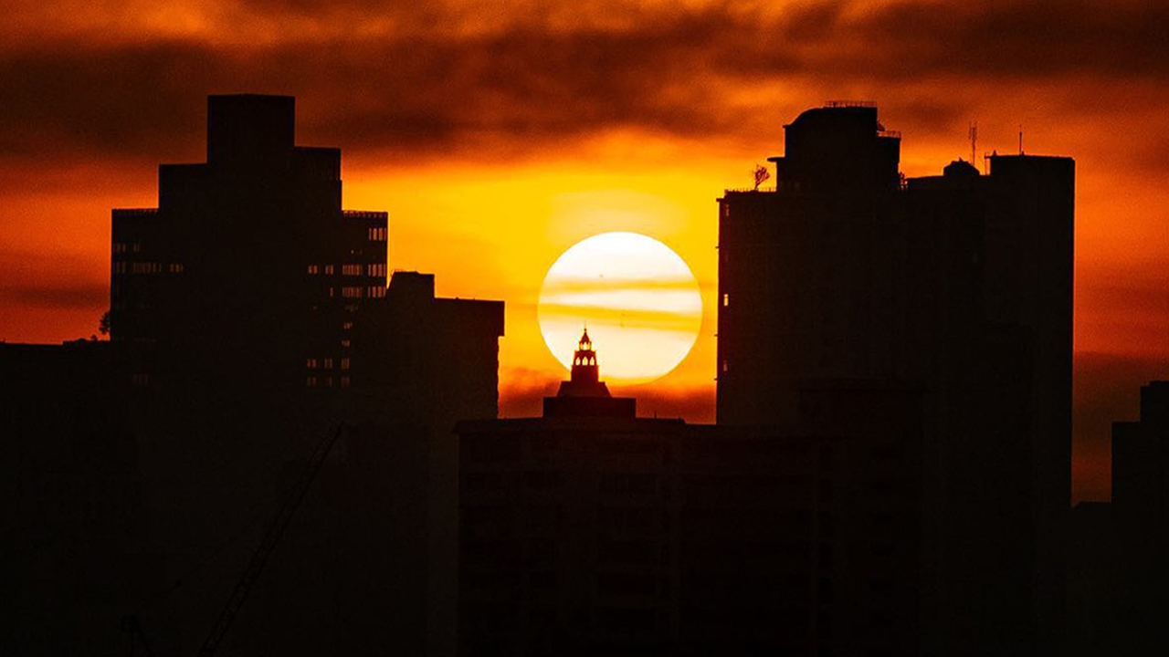 กรุงเทพฯ สูญเงิน 4.3 แสนล้านต่อปี เพราะปัญหาฝุ่น PM 2.5 เมื่อรัฐตั้งงบสิ่งแวดล้อมไม่ถึง 0.5%