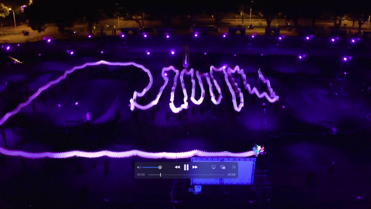 จีนทำถึง ทำสถิติกินเนส เวิลด์ เรคคอร์ด เชิดมังกรเรืองแสงยาวที่สุดในโลก