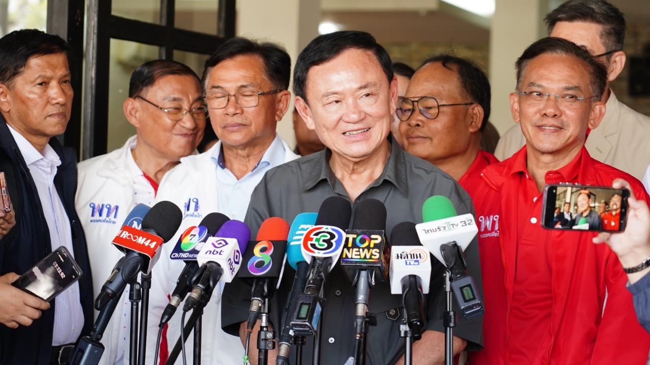 “ทักษิณ” เหน็บ “เท้ง” ค้านในสภาฯ อย่างเดียว นายกฯ มีภารกิจเยอะกว่า