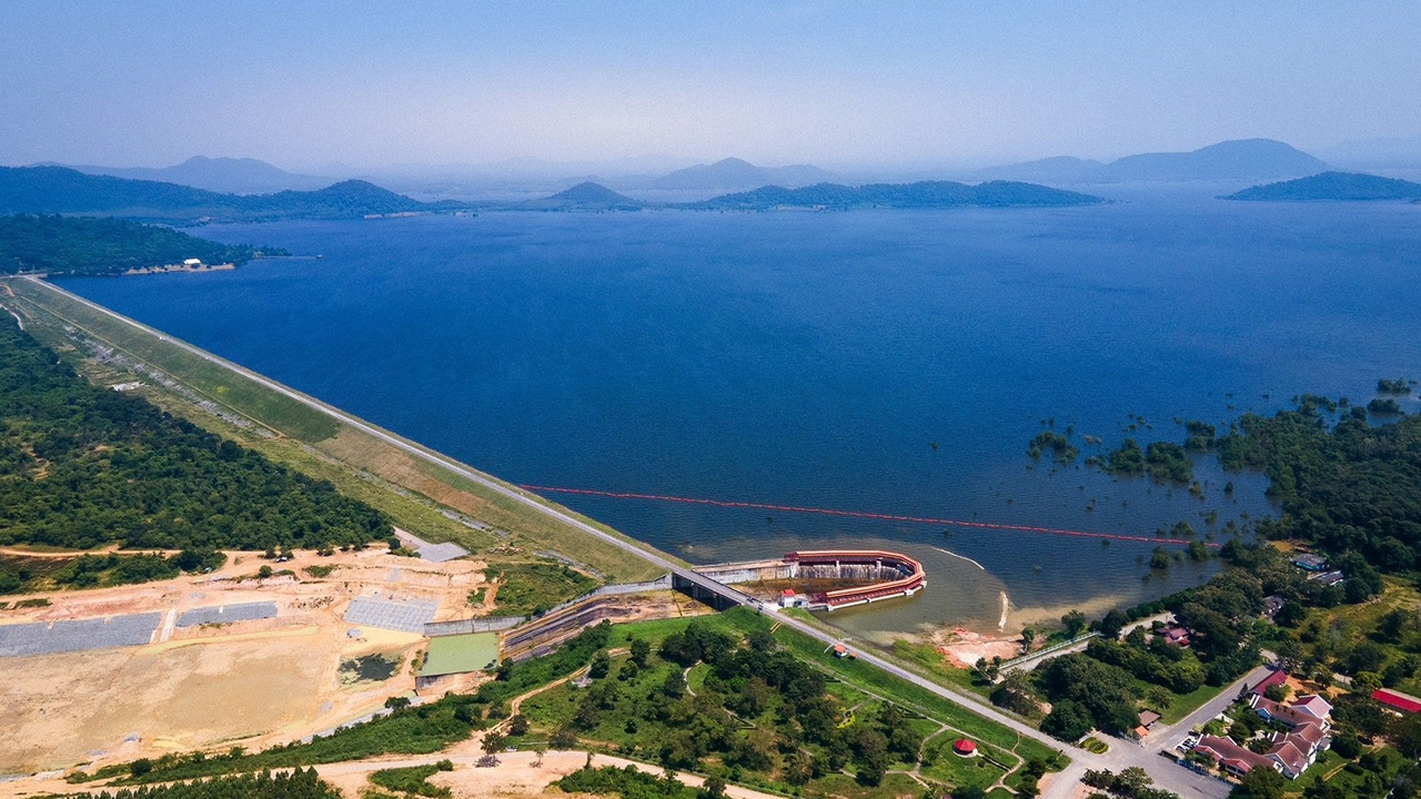 กรมชลประทาน ควบคุมความเค็มรุกแม่น้ำบางปะกง ลุตามแผนช่วยชาวแปดริ้ว-ปราจีนบุรี