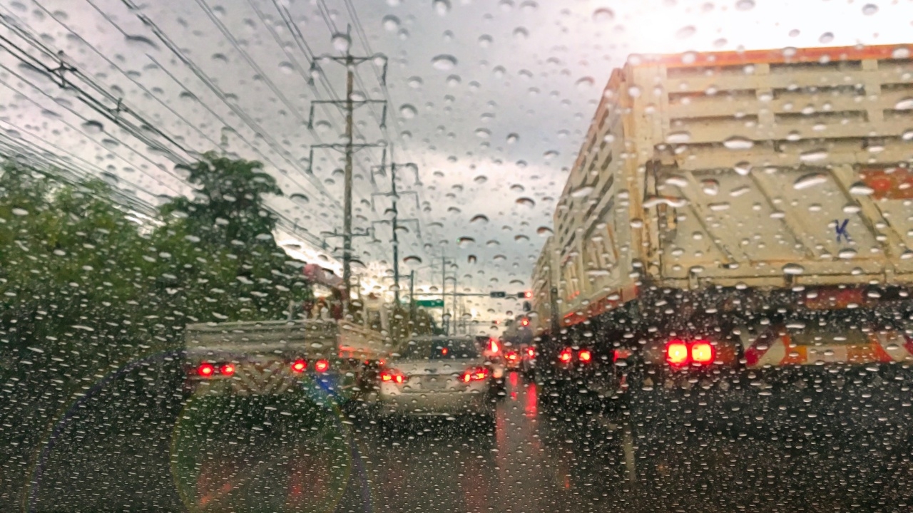 ประกาศฉบับ 6 เตือนฝนตกหนัก 11 จังหวัดภาคใต้ ระวังน้ำท่วมฉับพลัน-น้ำป่าไหลหลาก