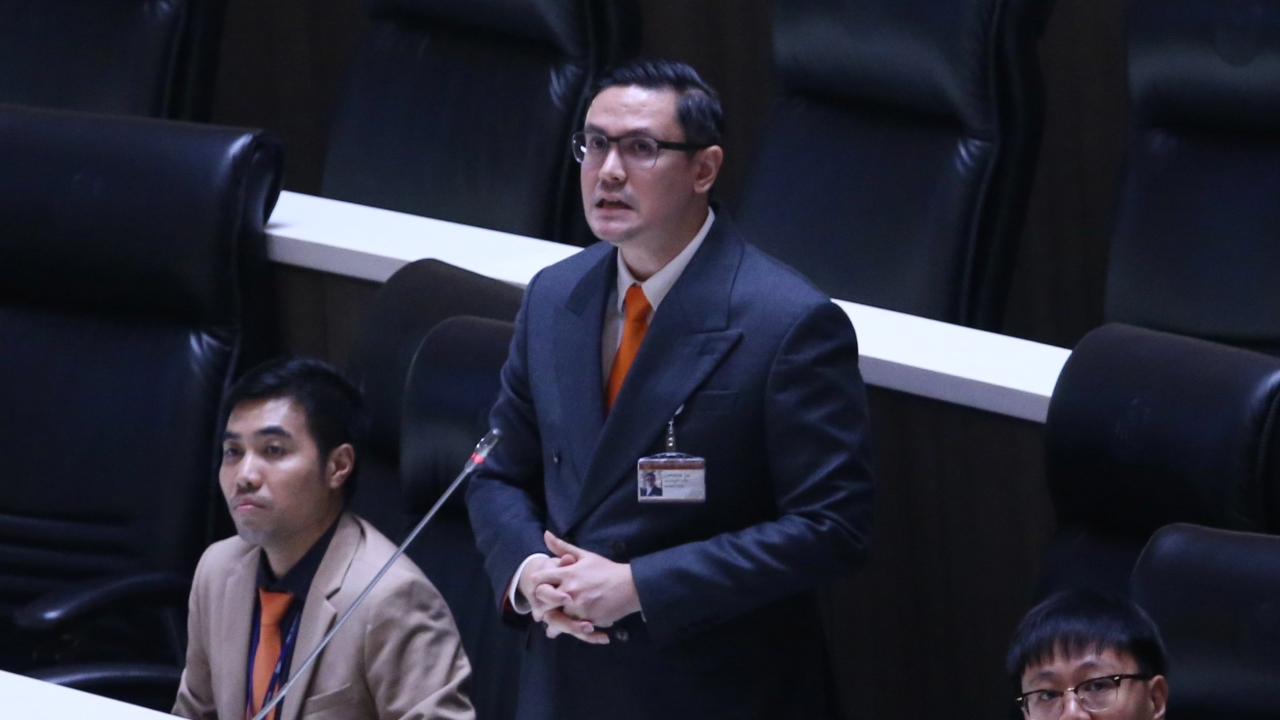 “โรม” จ่อยื่น ป.ป.ช. ดัดหลัง รมต. หลังไม่มาตอบกระทู้ค้ามนุษย์-แก๊งคอลเซ็นเตอร์