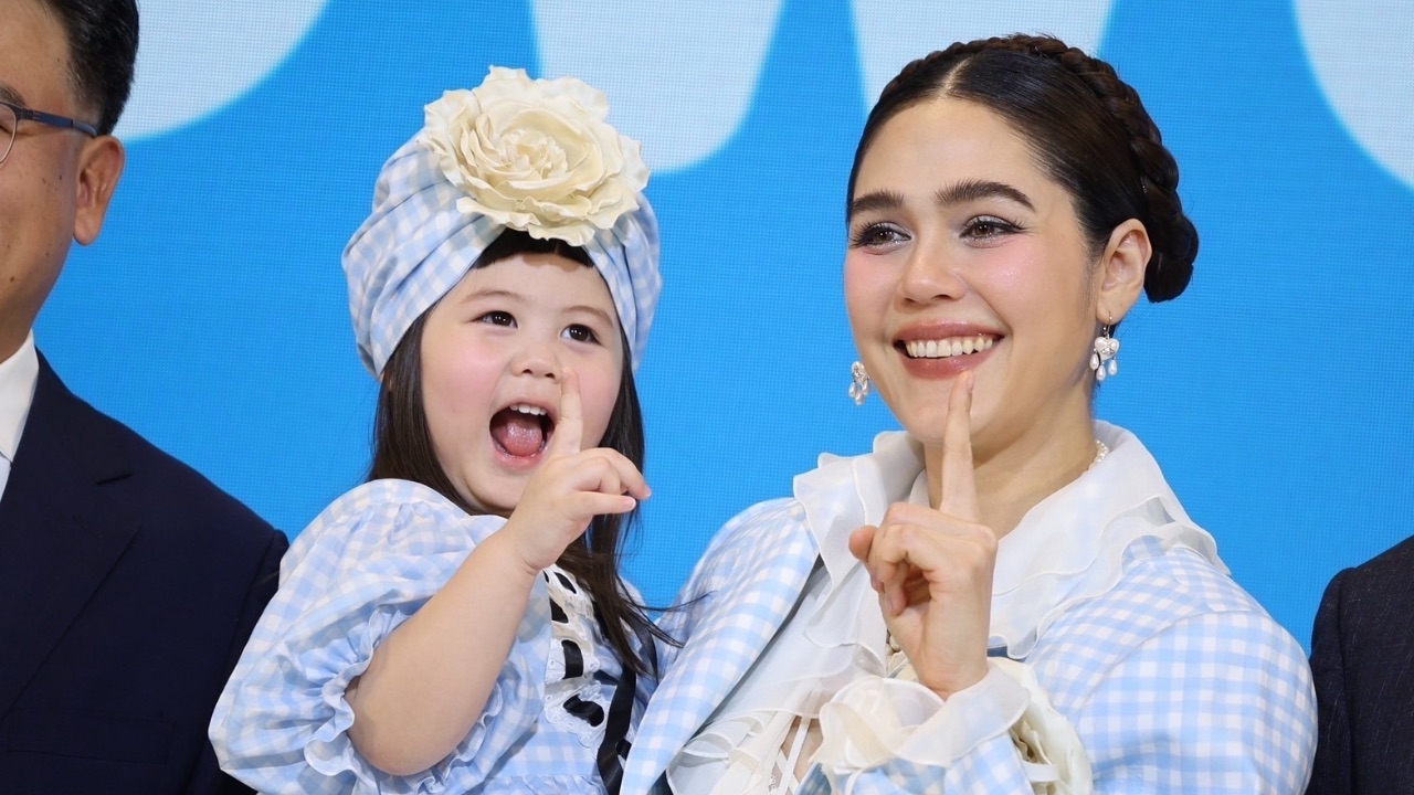 ชมพู่ ยอมรับความฮอต น้องเกล รู้ตัวไปไหนคนก็รัก รับลูกสาวมีกดดันตอนทำงาน