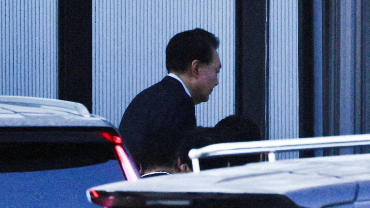 ศาลเกาหลีใต้เตรียมพิจารณาขยายเวลาคุมขังประธานาธิบดี ยุน ซอก ยอล