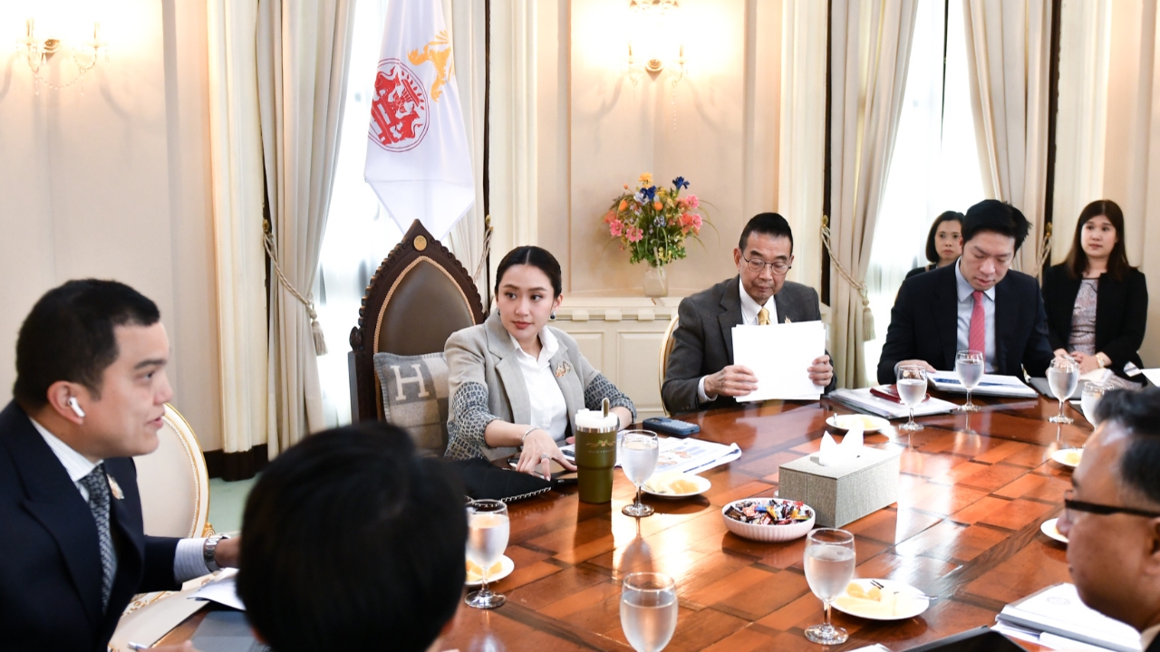 นายกฯ ถก รมต. เตรียมงบฯ ปี 69 ก่อนประชุมเตรียมความพร้อมเปิดบ้านเพื่อคนไทยศุกร์นี้